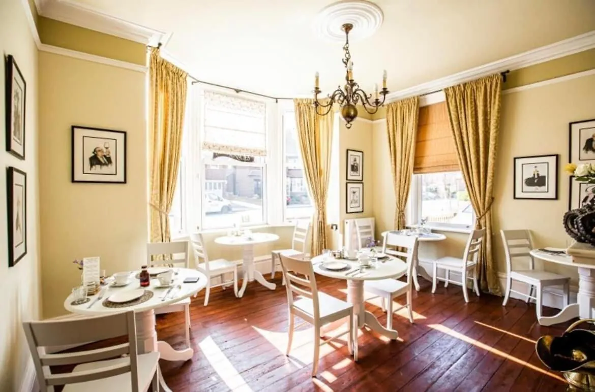 Abbotsleigh Of Whitby Bed & Breakfast 4*,  United Kingdom
