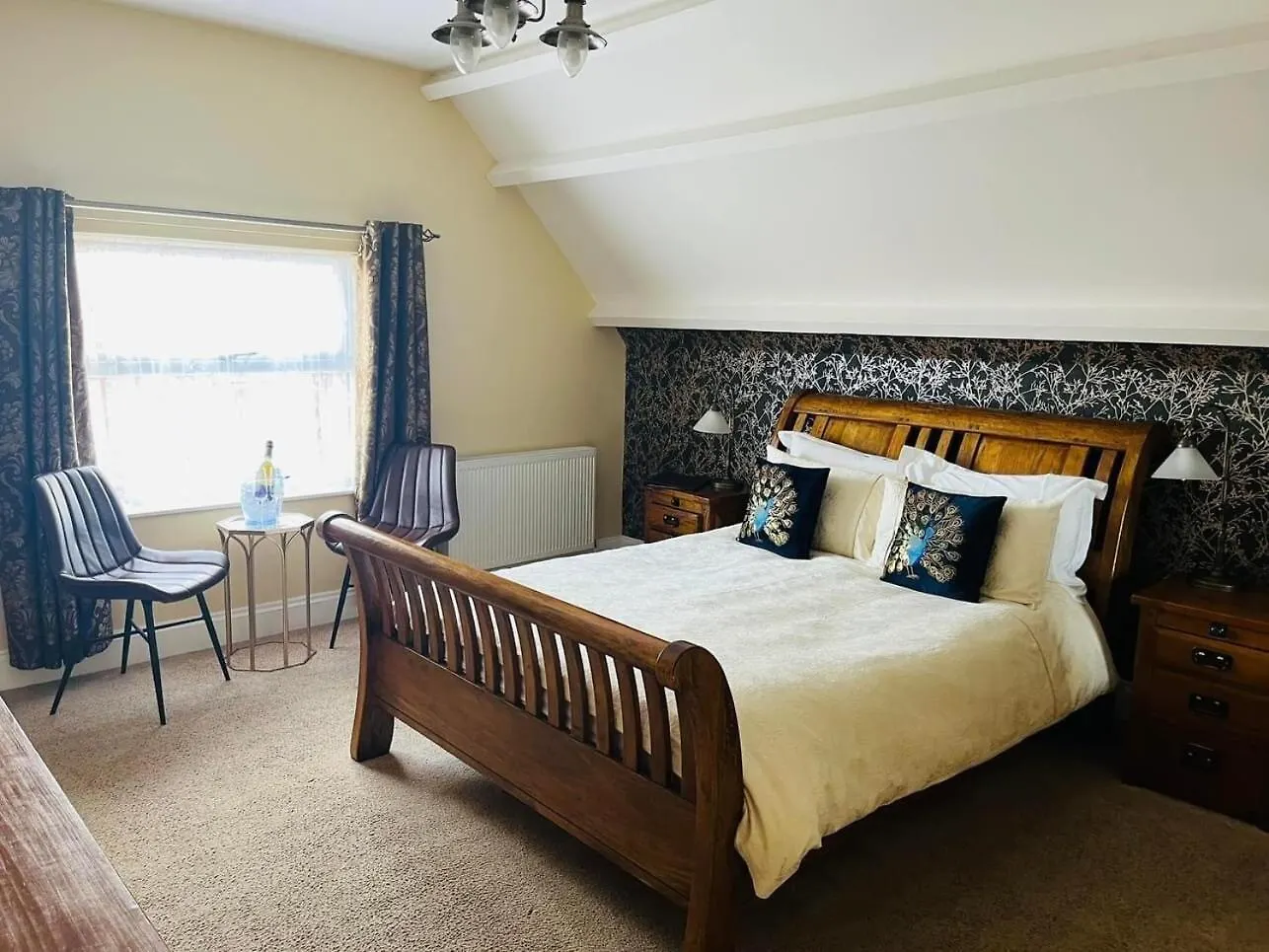Abbotsleigh Of Whitby Bed & Breakfast
